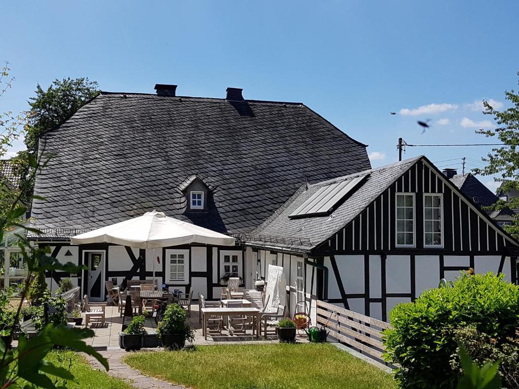 Ferienwohnung Stickereimuseum Oberhundem Rüsper Straße 1 OT Oberhundem, 57399 Kirchhundem