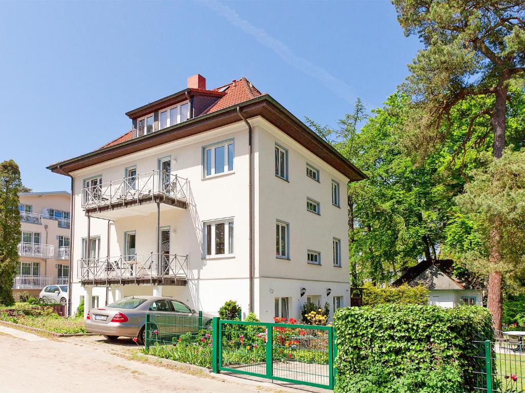 Appartements Ferienwohnung strandnah-D 092.002-7 Bürgermeister-Ernst-Lübcke-Str. 1 18586 Baabe