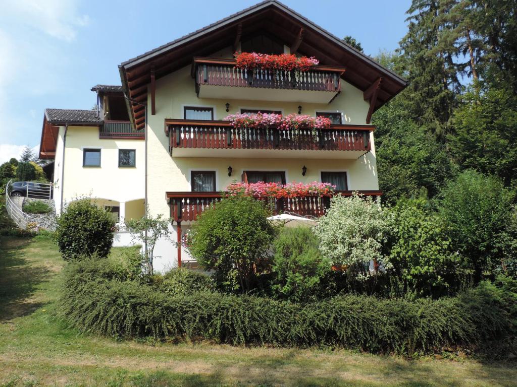 Appartements Ferienwohnung Waldoase am Fuchsenstein Fuchsensteinstrasse 14 94518 Spiegelau