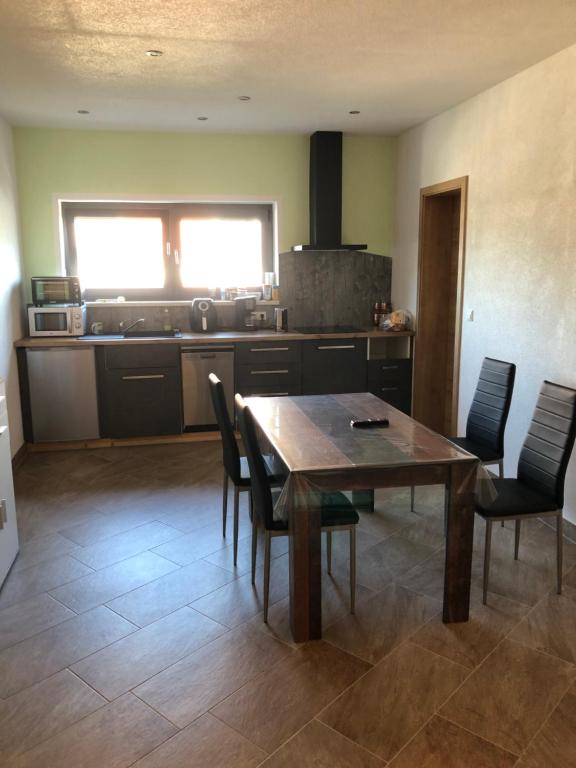 Appartements Ferienwohnung Zeitler Bahnhofstrasse 39 08233 Treuen