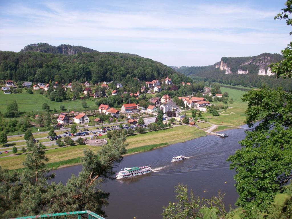 Ferienwohnung Zum Lilienstein Neuporschdorfer Strasse 64, 01814 Bad Schandau