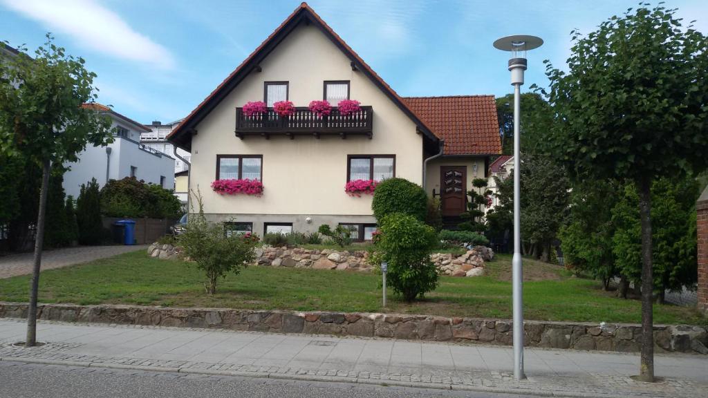 Appartements Ferienwohnungen Aemy Granitzerstraße 37 18586 Sellin