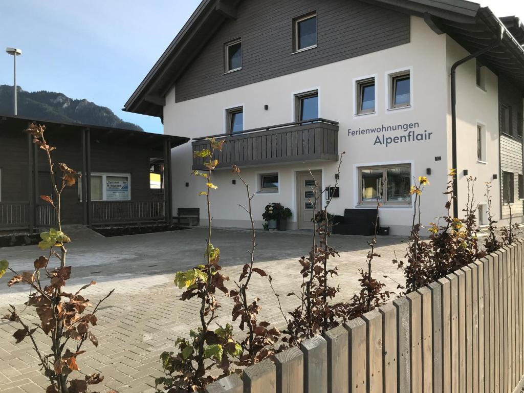 Appartements Ferienwohnungen Alpenflair - barrierefrei urlauben 2A Welfengasse 82487 Oberammergau