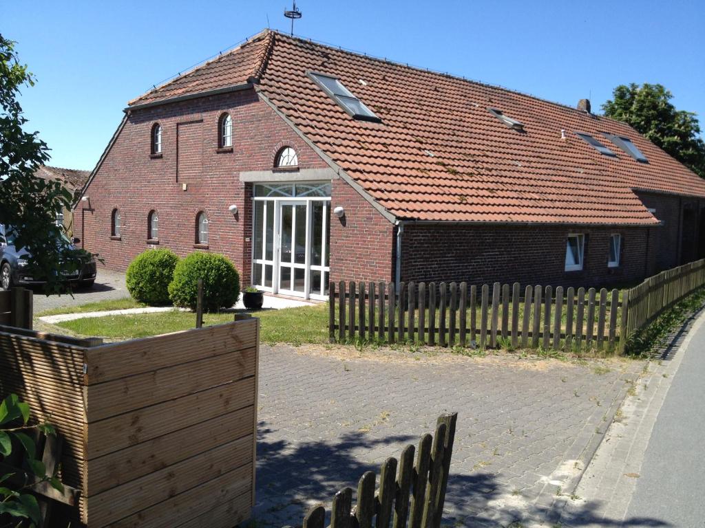 Ferienwohnungen Am Mühlenhügel 27 Hauptstraße, 26427 Stedesdorf