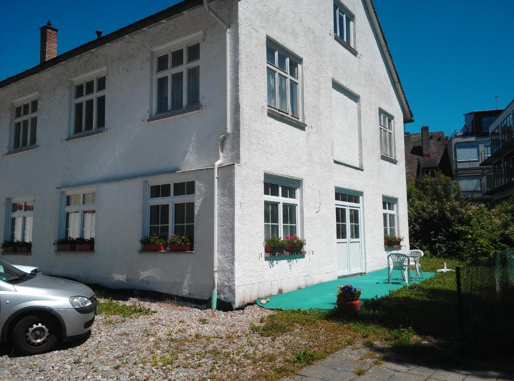 Appartements Ferienwohnungen am Uferpark Blaser Karlstraße 7-1 88045 Friedrichshafen