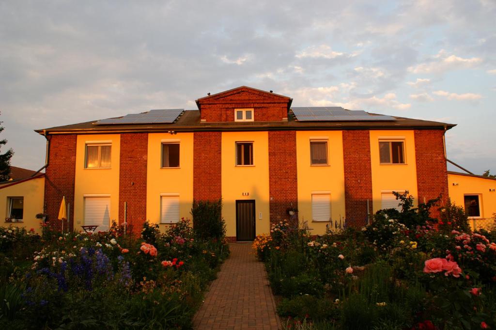 Appartements Ferienwohnungen Amselweg Amselweg 6 14774 Brandenburg West