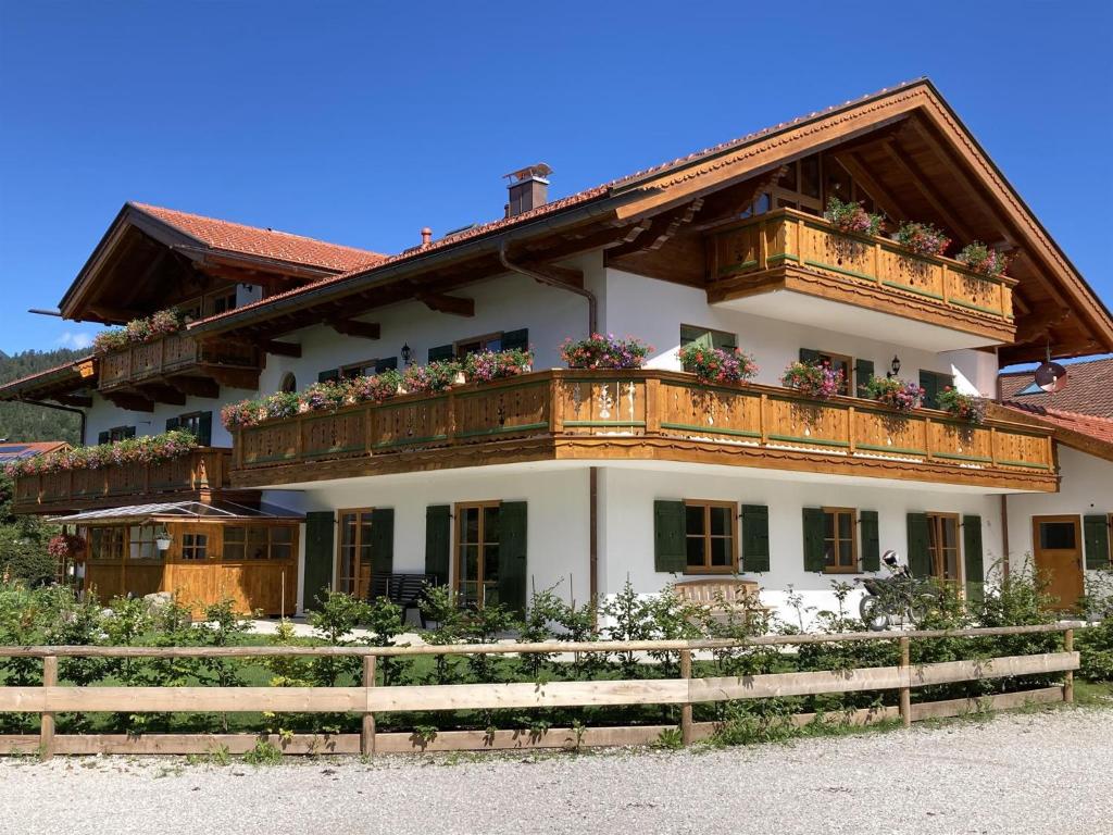 Appartements Ferienwohnungen Anton Geierstanger 49 Mittenwalder Straße 82499 Wallgau