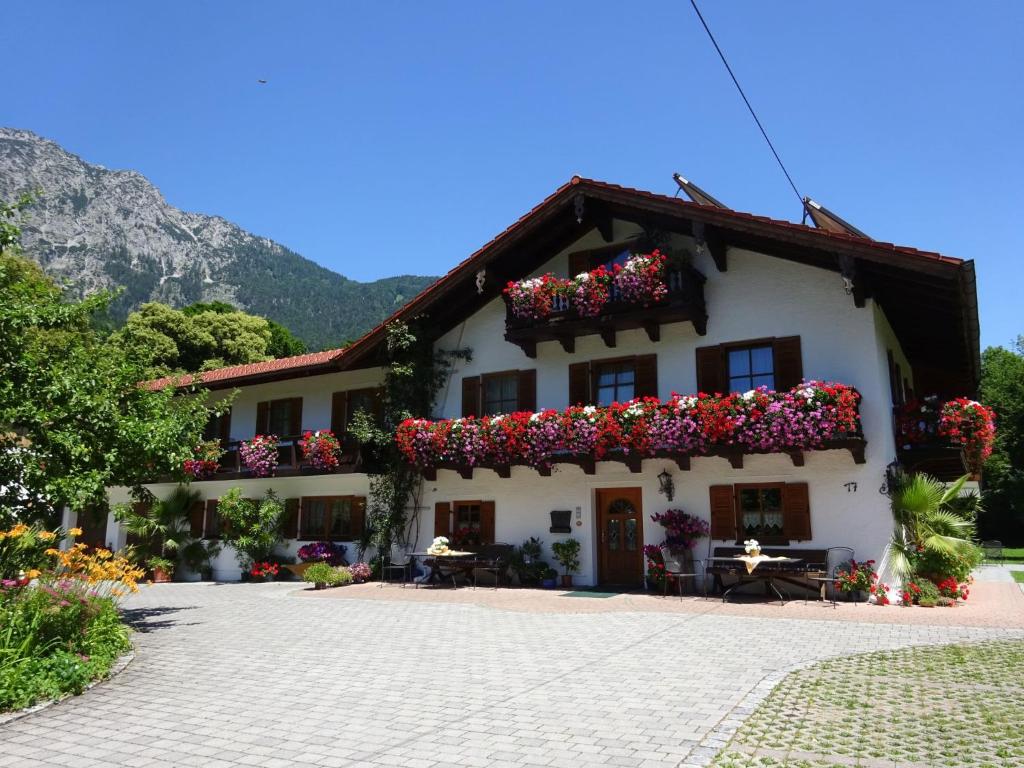 Ferienwohnungen Auhaus Hainbuchenplatz 17, 83435 Bad Reichenhall