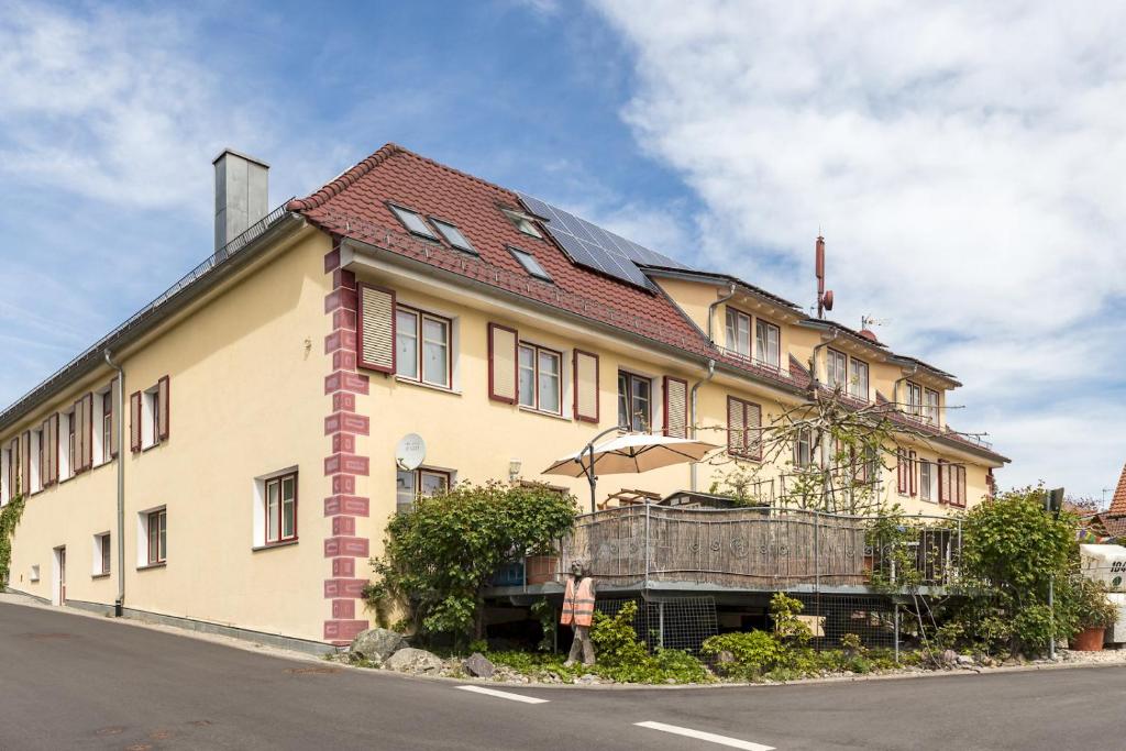 Appartements Ferienwohnungen Badischer Hof Zur Hohenmarkt 12 78343 Gaienhofen