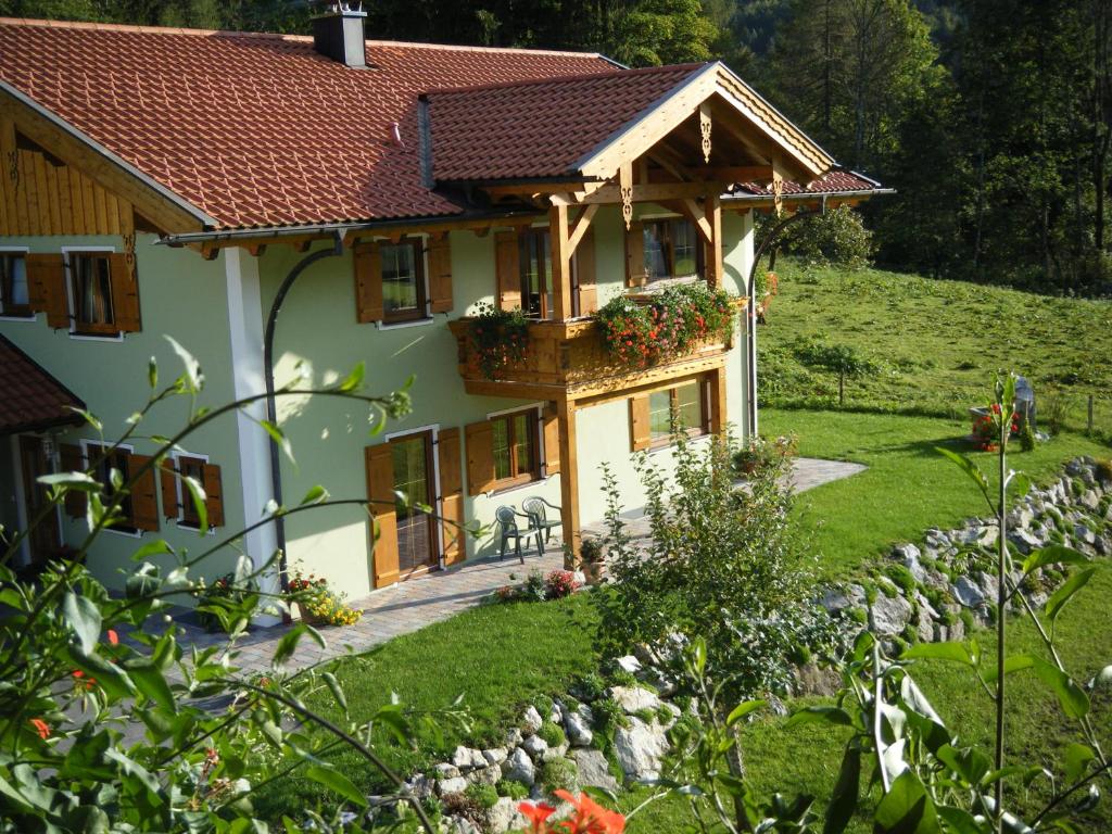 Ferienwohnungen Bergerhof Zuhaus Berg 17, 83229 Sachrang