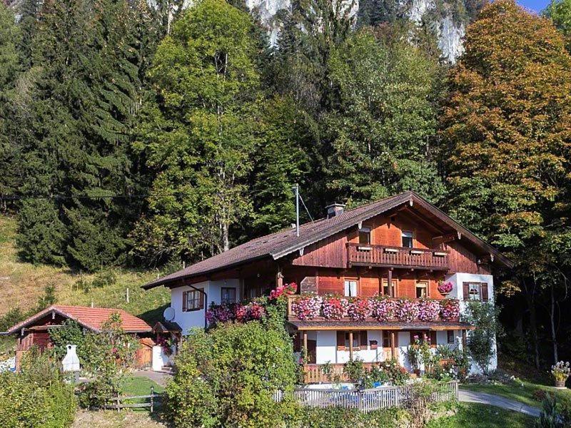 Appartements Ferienwohnungen Bischofshäusl Kurz Rabensteinerweg 4 83471 Berchtesgaden