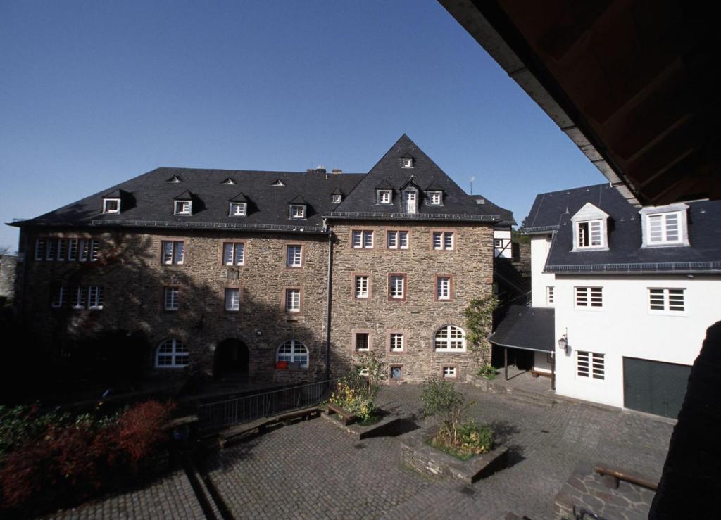 Appartements Ferienwohnungen Burg Monschau Auf dem Schloß 4 52156 Montjoie
