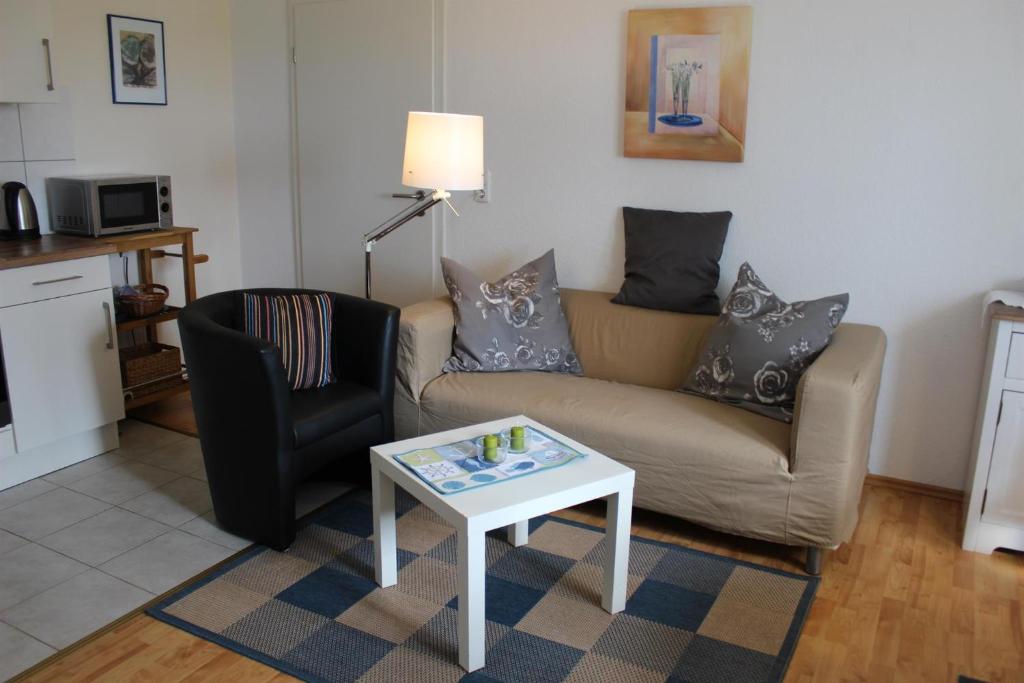 Appartements Ferienwohnungen \ Burwischweg 21 26969 Stollhammerwisch