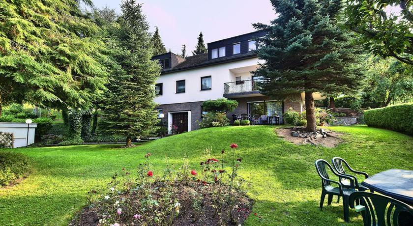 Ferienwohnungen Casa Ri(e)sig Drosselweg 12, 54340 Leiwen