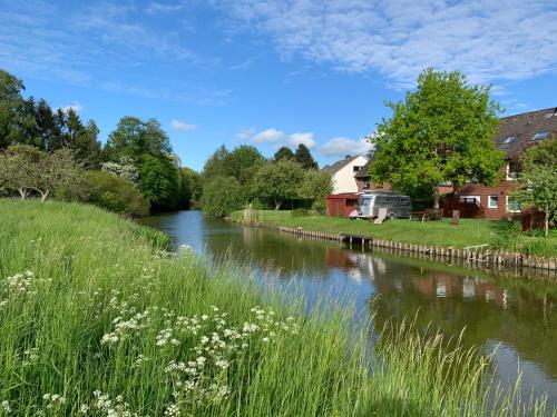 Ferienwohnungen direkt am Wasser in Glückstadt