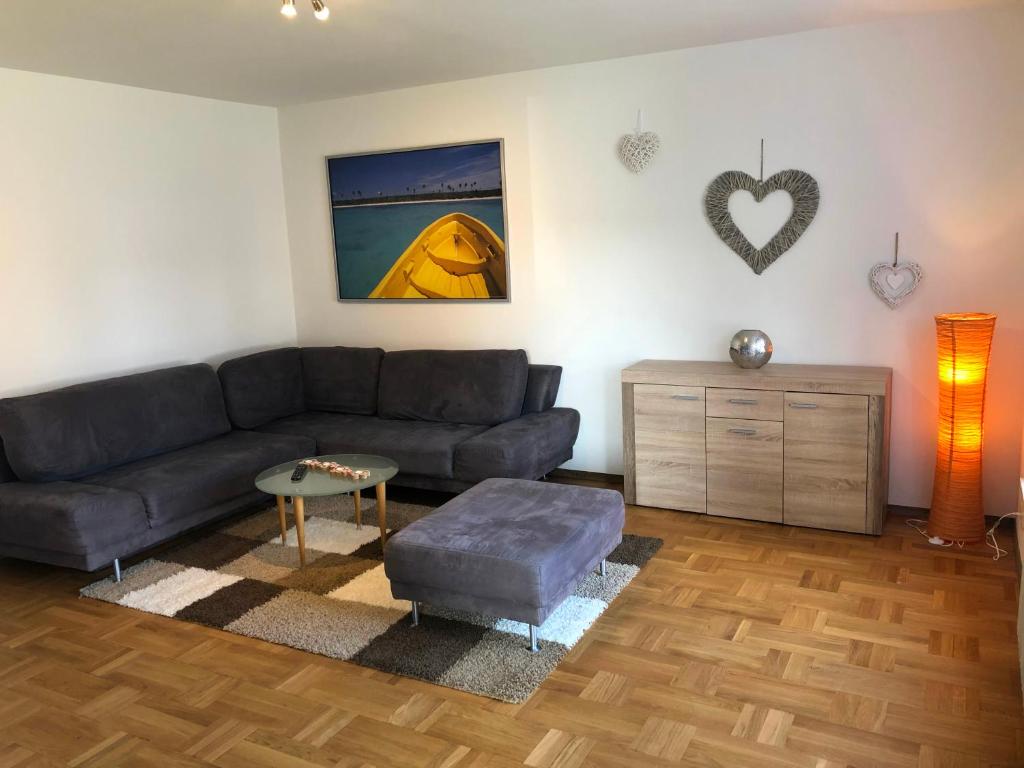 Ferienwohnungen / Ferienhaus Adelsried 18 Streitheimer Straße, 86477 Adelsried