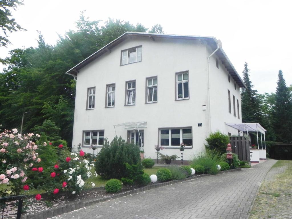 Appartements Ferienwohnungen Fiedler Liehrstr. 06 17424 Neuhof