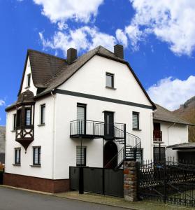 Appartements Ferienwohnungen Fuhrmann-Burg Hauptstrasse 20 56821 Ellenz-Poltersdorf Rhénanie-Palatinat