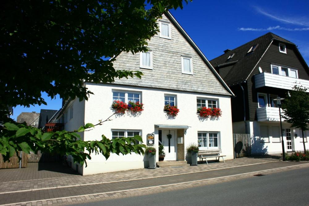 Appartements Ferienwohnungen Haus Cramer Marktstraße 8 59955 Winterberg