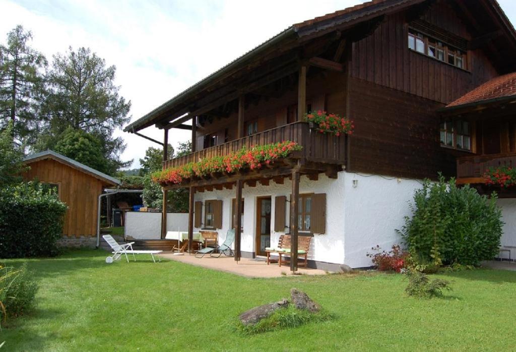 Appartements Ferienwohnungen Haus Reineck Bayerwaldstraße 18 94252 Bayerisch Eisenstein