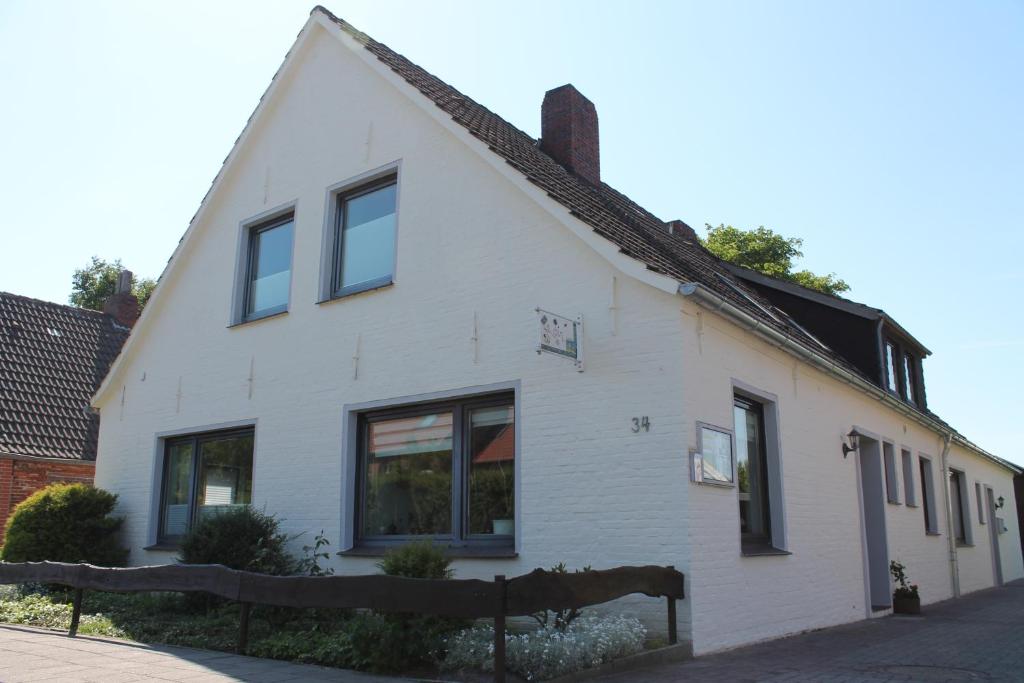 Ferienwohnungen im Gästehaus Sieberns Bahnhofstraße 34, 26409 Carolinensiel