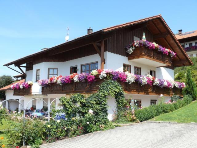 Ferienwohnungen Kasparbauer St.-Wolfgang-Str. 17, 94209 Regen