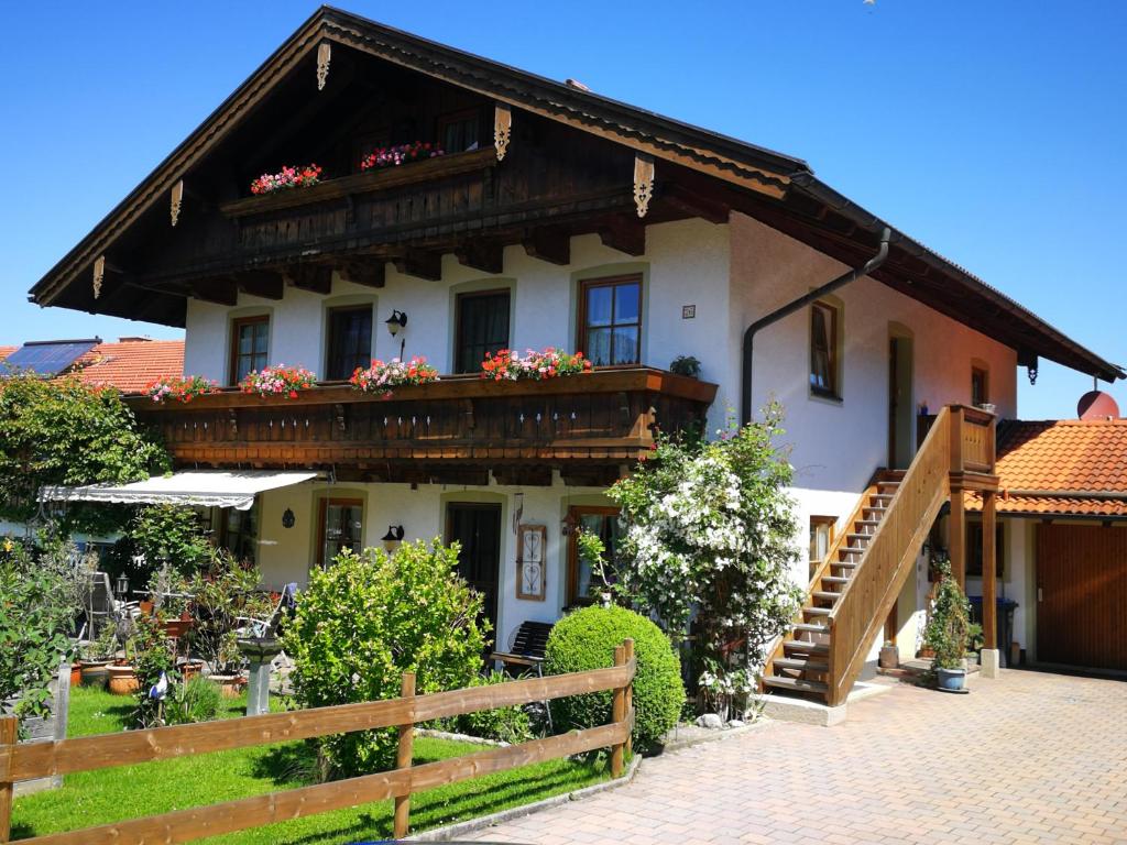 Appartements Ferienwohnungen Kern Am Hofbichl 26 83229 Aschau im Chiemgau