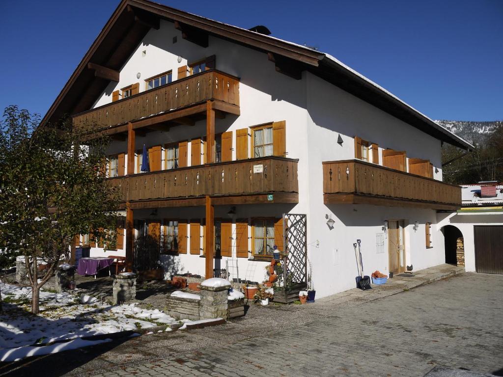 Appartements Ferienwohnungen Kral Zugspitzstr. 47 82491 Grainau