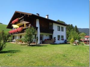 Ferienwohnungen Lackner - Chiemgau Karte