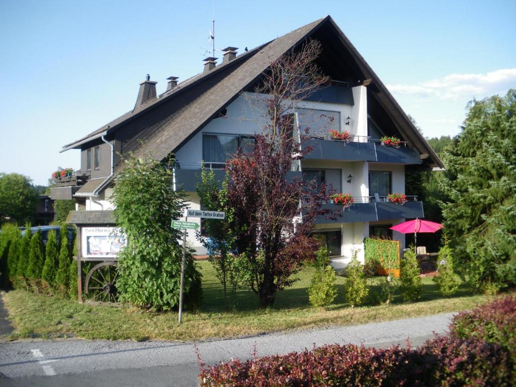 Appartements Ferienwohnungen Landhaus Meran Sonnenweg 20 34508 Willingen