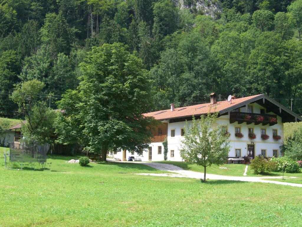 Ferienwohnungen Landinger Einfang 10, 83229 Aschau im Chiemgau