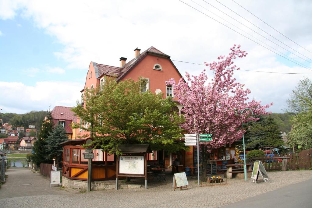 Ferienwohnungen Langer Fährstr. 2, 01829 Stadt Wehlen