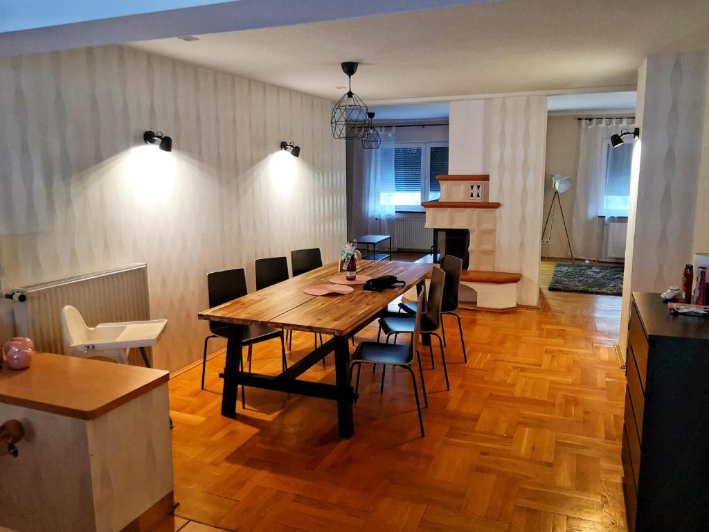 Appartements Ferienwohnungen Lindenhof 55B Lindenstraße 04895 Falkenberg