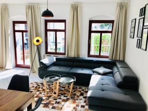 Ferienwohnungen mit Terrasse in Zwingernähe - Hilger Rentals