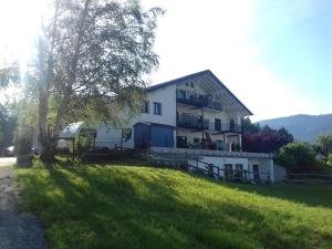 Ferienwohnungen Neukirchen