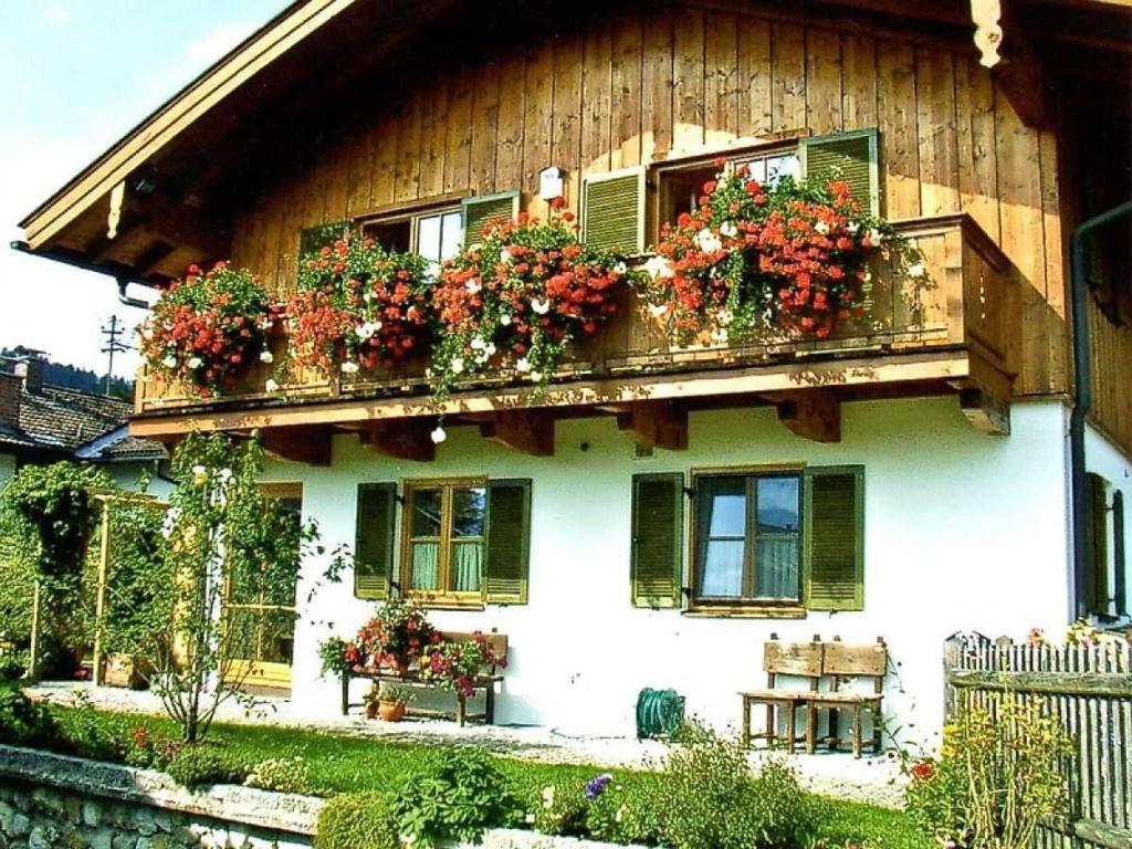 Ferienwohnungen Nutz Söllbachtalstr. 13, 83707 Bad Wiessee
