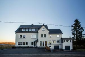 Appartements Ferienwohnungen Oliver92 Meuspath am Nürburgring Hauptstraße 34 53520 Meuspath Rhénanie-Palatinat