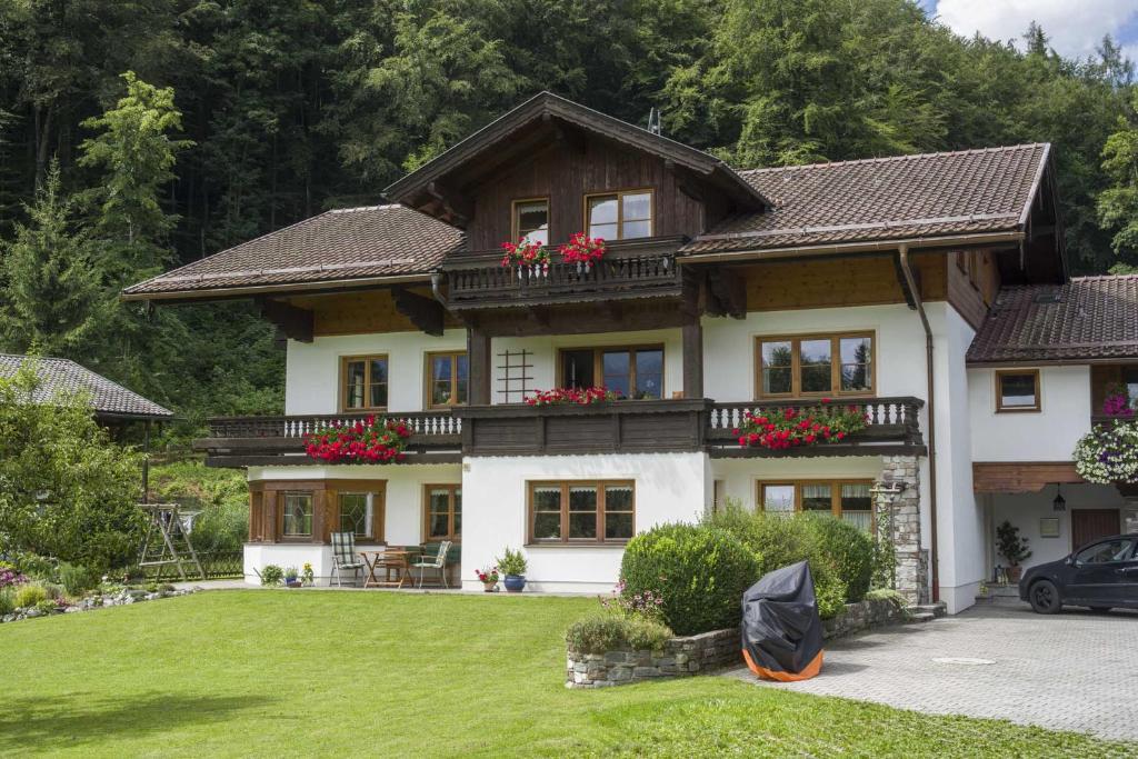 Appartements Ferienwohnungen Osterauer Bad-Trißl-Straße 61a 83080 Oberaudorf