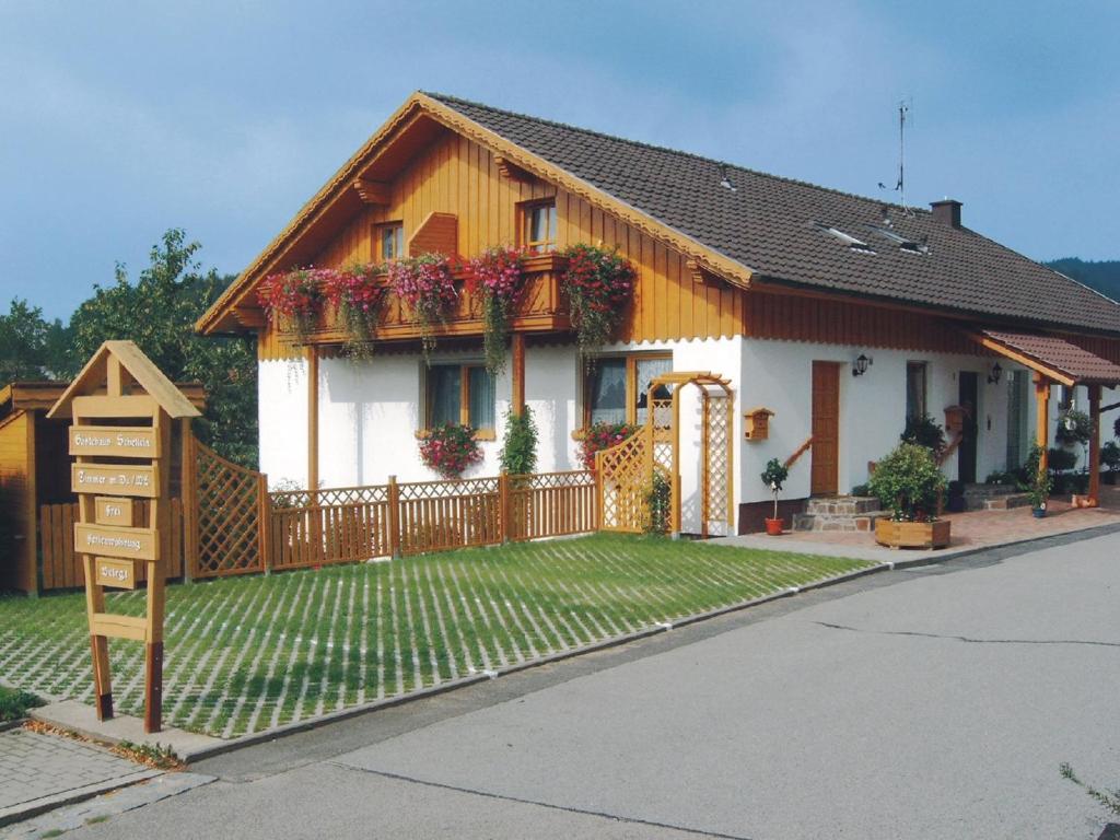 Ferienwohnungen Schellein Kronbichl 1, 93476 Blaibach