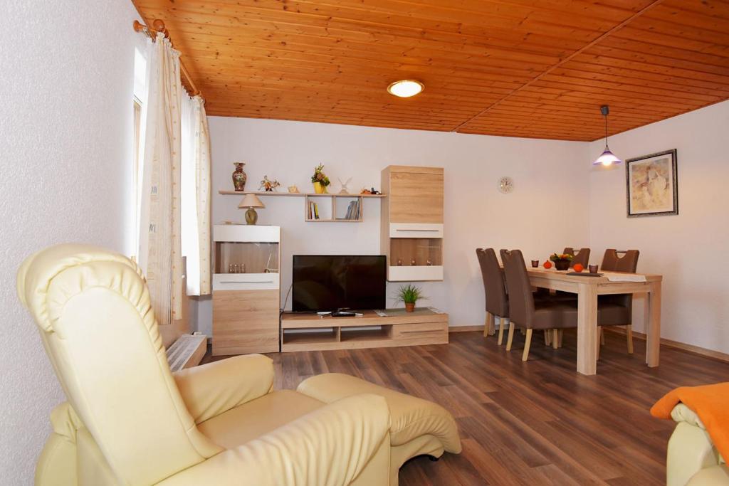 Appartements Ferienwohnungen Stützel Friedensteinstraße  37 99834 Oberellen