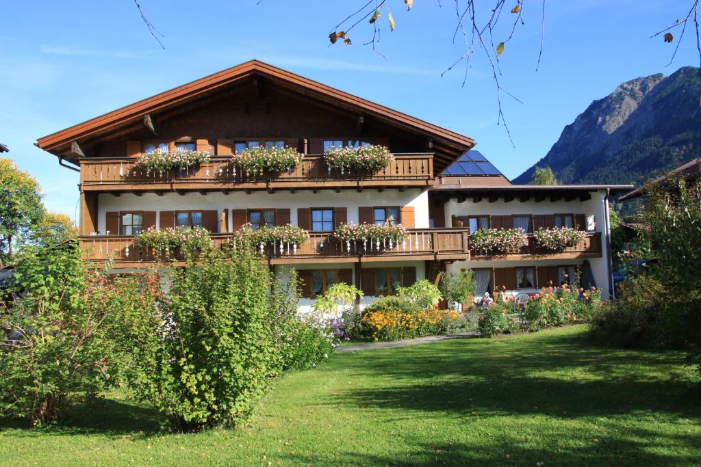 Appartements Ferienwohnungen Thannheimer 3 Lorettostrasse 87561 Oberstdorf