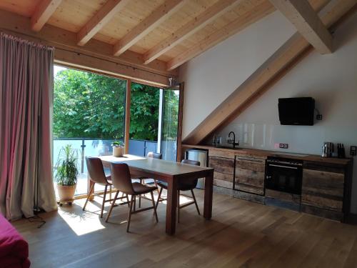 Ferienwohnungen und Zimmer in Reutlingen-Gönningen