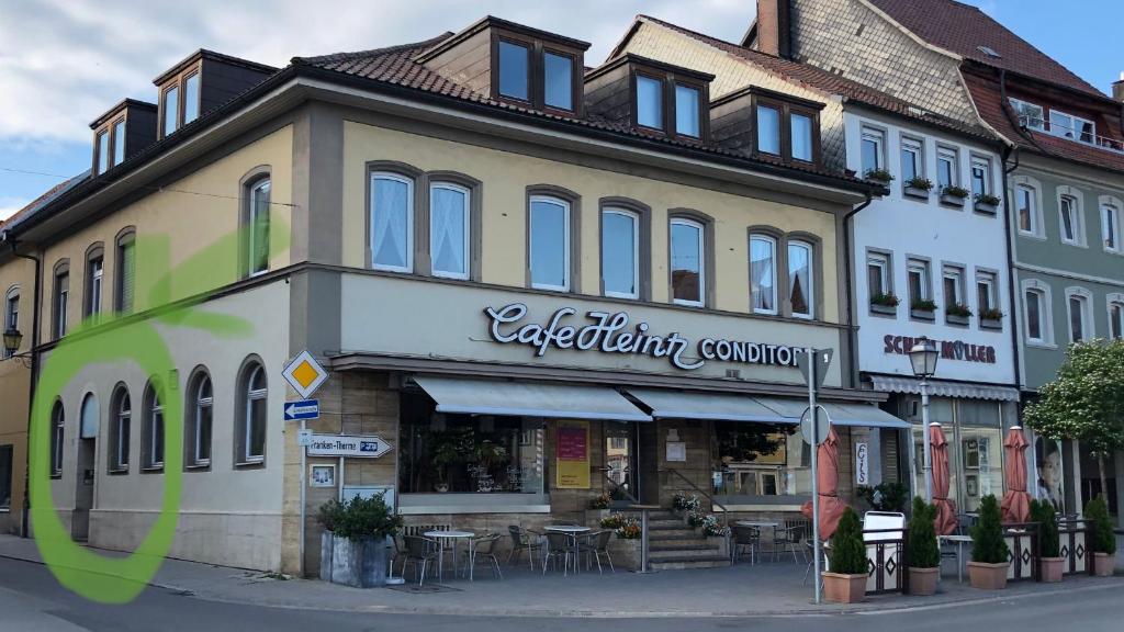Ferienwohnungen & Zimmer Heintz Bad Königshofen - beste zentrale Lage am Marktplatz 27 Marktplatz Eingang Schlundstraße 2, 2. Stock, 97631 Bad Königshofen im Grabfeld