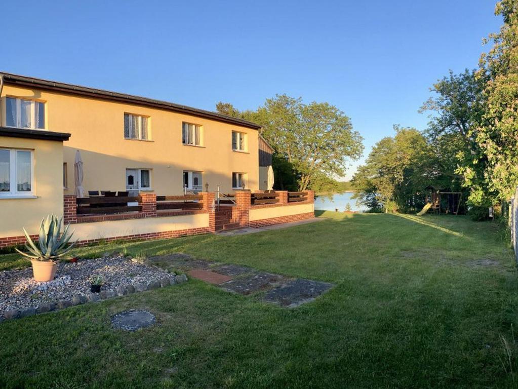 Appartements Ferienwohnungen Zur Biberburg Seestraße 16247 Friedrichswalde