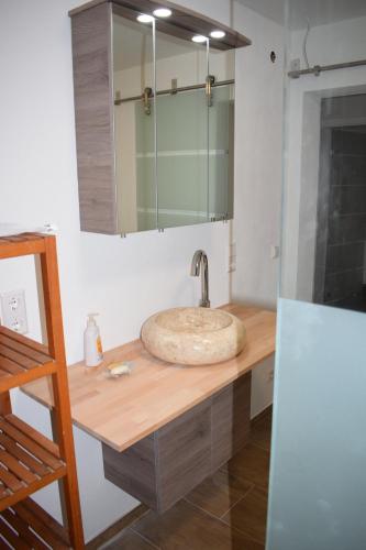 Firmen-Unterkunft Ferienwohnung Enzblick