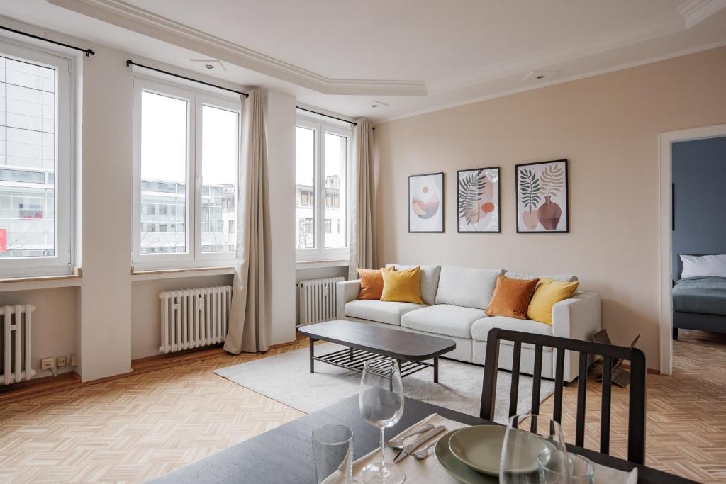 Flats 4 You, Moderne City Wohnung Nähe HBF, DÜ-Messe 20 Min, Netflix, Küche 54 Königstraße, 47051 Duisbourg