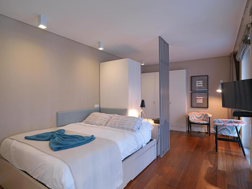 FLH New Oporto Apartments - Cardosas Rua Trindade Coelho 10 C2, 4050-618 Porto