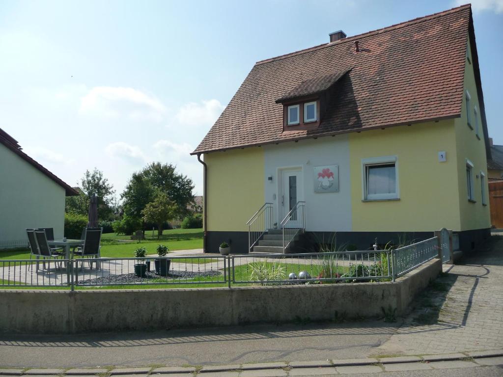 Appartements FrankenFeWo Kirchfeldring 1 91616 Neusitz