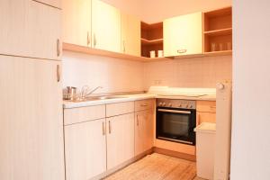 FULL HOUSE Studios - AB7 Apartments Halle