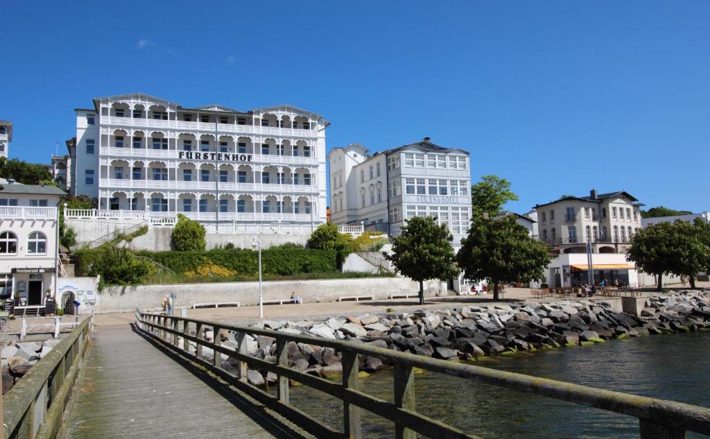 Appartements Fürstenhof - Apartment 405/406 Rosenstr. 11 - FeWo 405/406 18546 Sassnitz